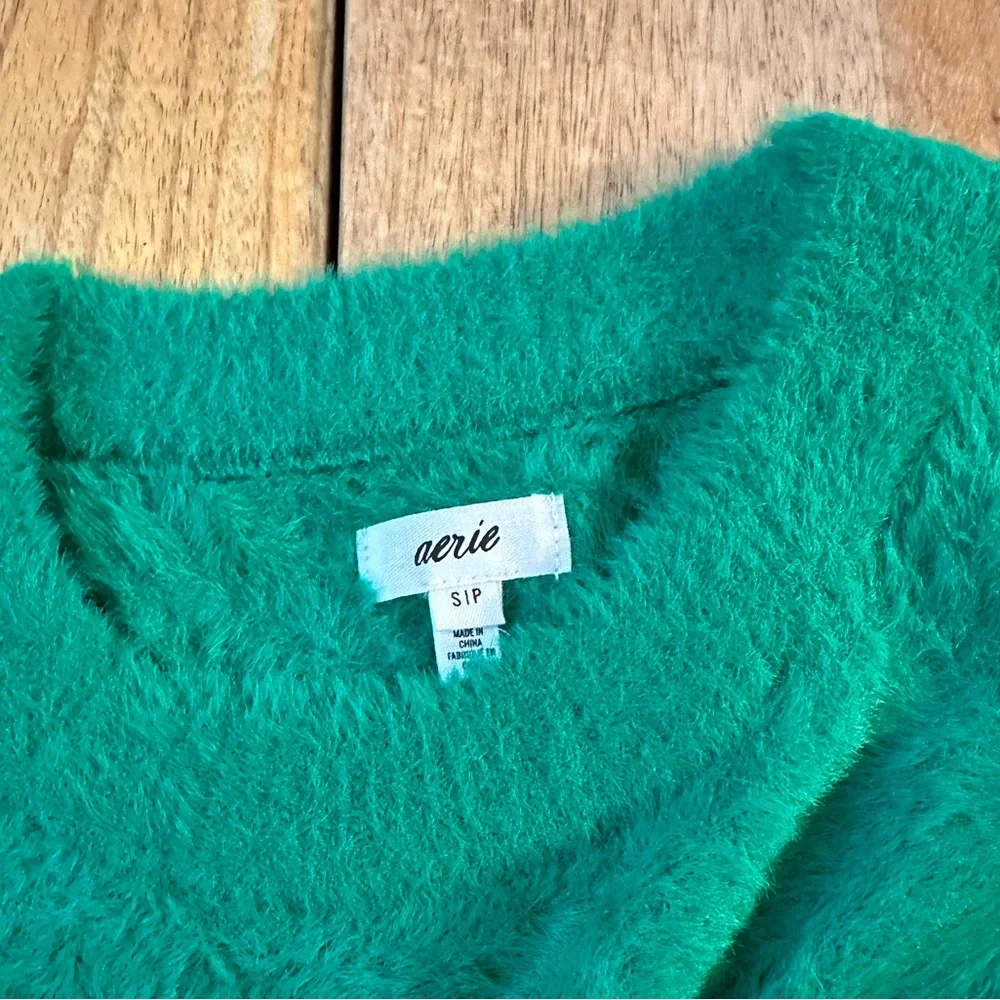 NWT- Aerie Flurry Oversized Crew Sweater- Kelly‎ green- small